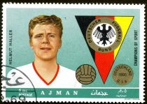 Helmut Haller (1939-2012), Midfielder