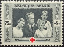 Belgian Red Cross - King Leopold III and children