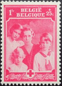 Belgian Red Cross - Queen Elisabeth and children