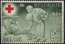 Belgian Red Cross Queen Mother Elisabeth and wounded Soldier