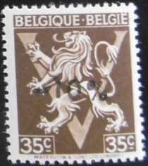 Heraldic Lion with V - discount