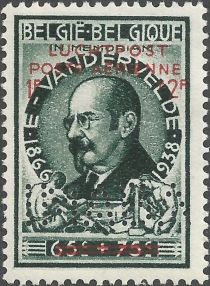 Overprinted 'LUCHTPOST-POSTE ARIENNE' - Perfins