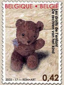 Childrens Rights: Teddybear with arm torn off